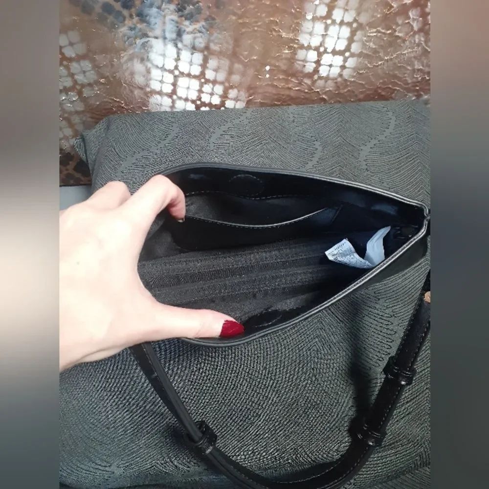 Zara Minimalist Black Faux Leather Shoulder Bag - Picture 6 of 16